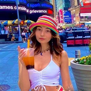 Meet your Posher, Christina